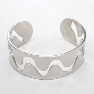 Curves - Cuff Bracelet